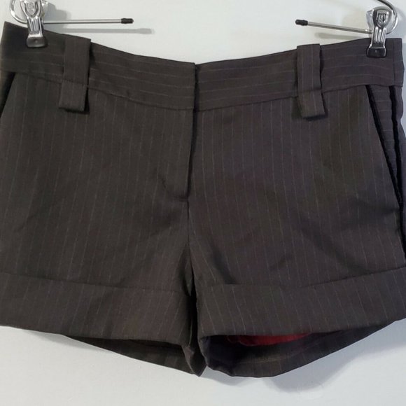 PETRO ZILLIA wool shorts Women's Size 6 Fully Lined Pinstriped cuffed vintage